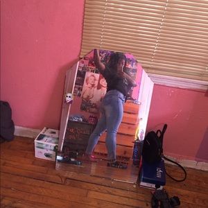 Meet your Posher, Future